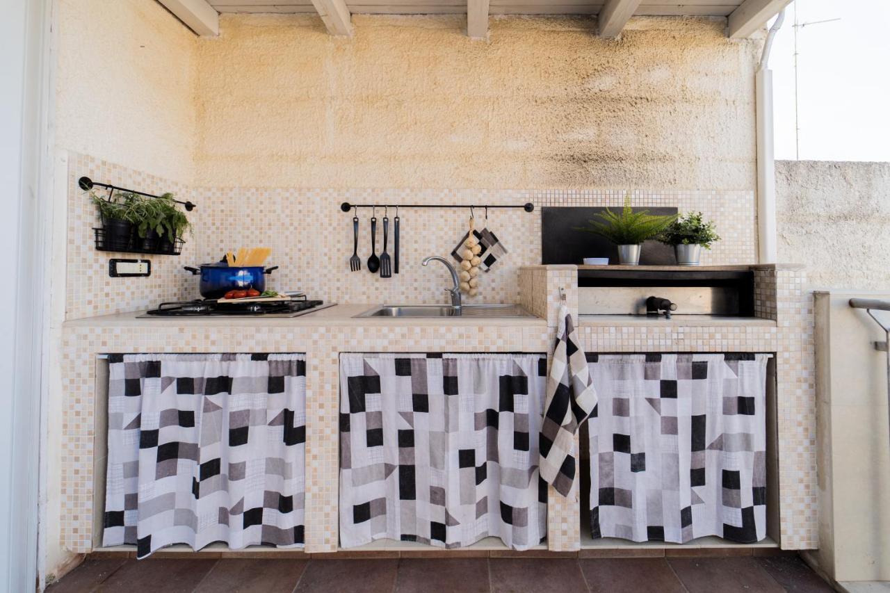 Villa Casa Lina Con Terrazza à Canicattini Bagni Extérieur photo